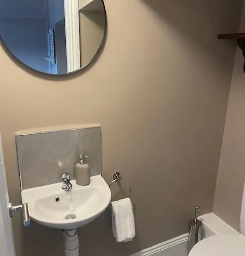 The Merry Cobbler Hotel Dublin