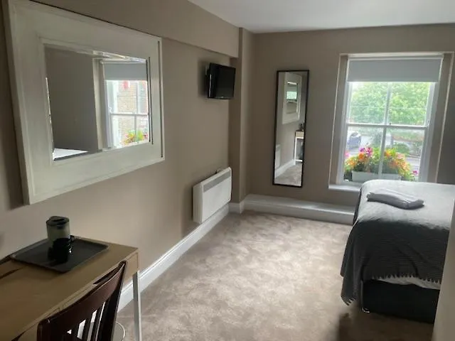 Hotel The Merry Cobbler