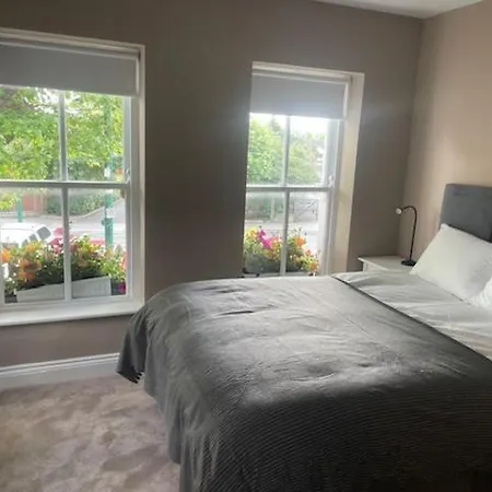 The Merry Cobbler * دبلن