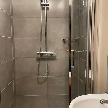 The Merry Cobbler 酒店 *